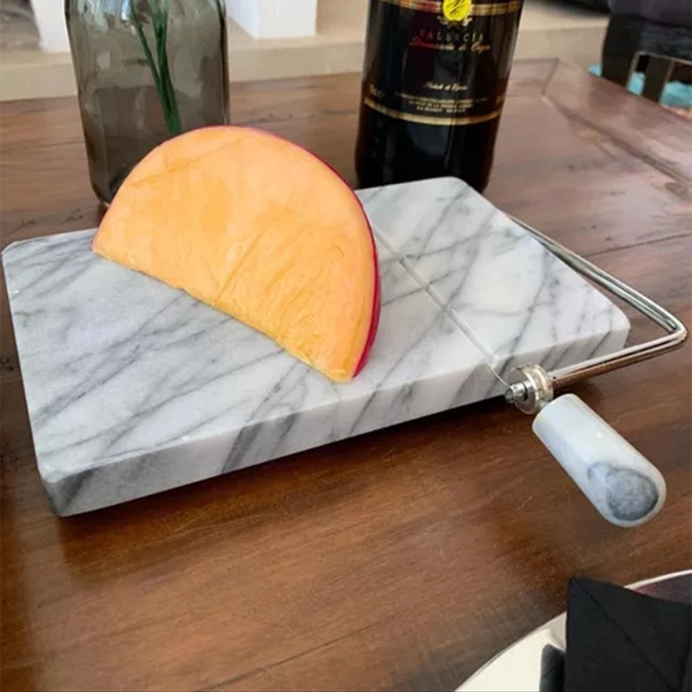 Bandeja Com Cortador de Queijo Hudson Home Mármore 20 X 22 Cm Bandeja Com Cortador de Queijo Hudson Home Mármore 20 X 22 Cm