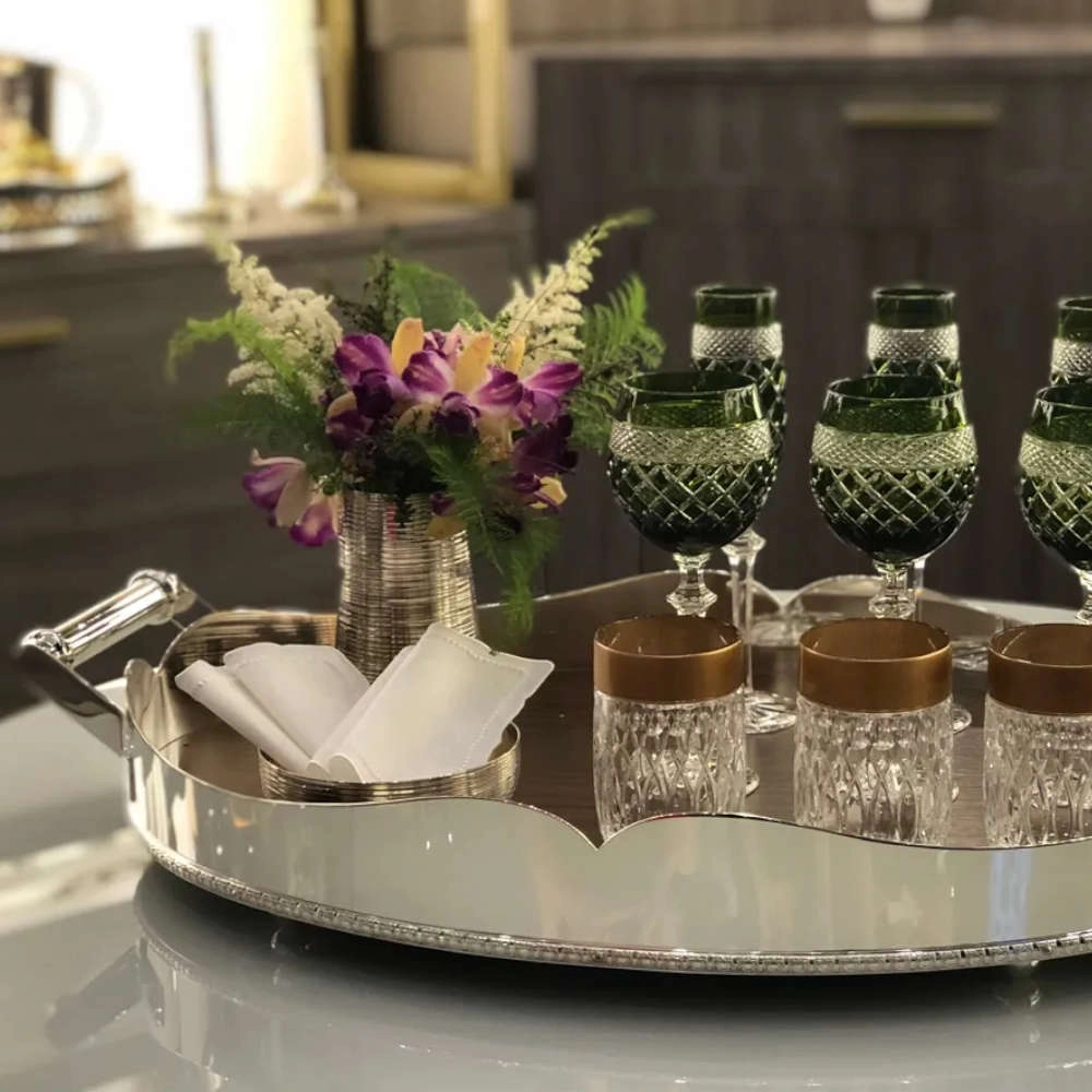 Bandeja St James Coracao Com Cordao Palha e Fundo de Madeira