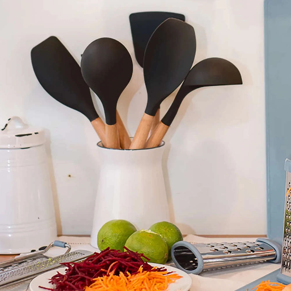 Concha de Silicone Com Cabo de Madeira Oikos