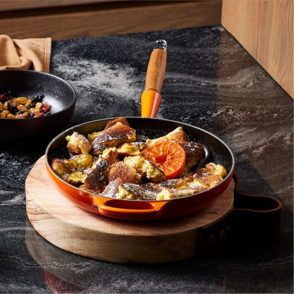 Frigideira Alta Com Cabo de Madeira Signature Le Creuset Frigideira Alta Com Cabo de Madeira Signature Le Creuset