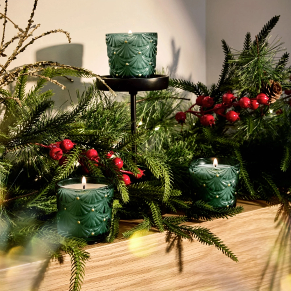 Kit de Mini Velas Copo de Vidro Votive 25h Voluspa Holiday Collection - 3 Peças Kit de Mini Velas Copo de Vidro Votive 25h Voluspa Holiday Collection - 3 Peças