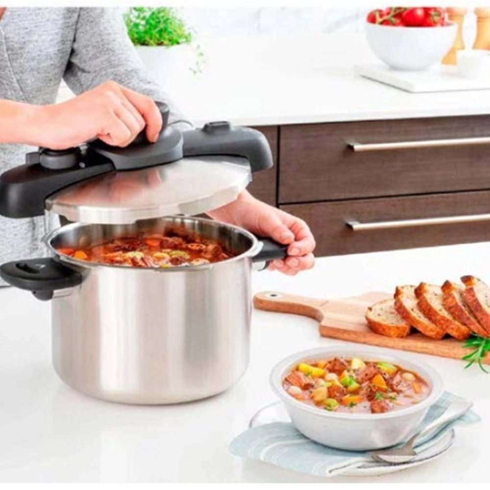 Panela de Pressão Com Cesto de Vapor T-fal Opti&#039;space 7 Litros