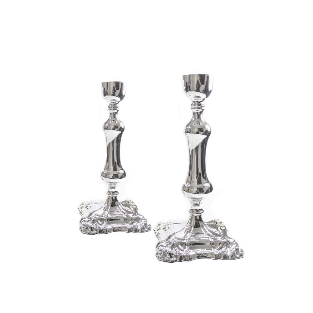 Par de Casticais Com Pe Trabalhado Shefield Plate 38 Cm Par de Casticais Com Pe Trabalhado Shefield Plate 38 Cm