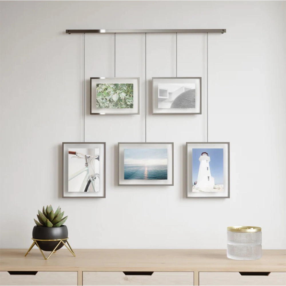 Porta Retrato de Parede Umbra Exhibit - 5 Peças Porta Retrato de Parede Umbra Exhibit - 5 Peças