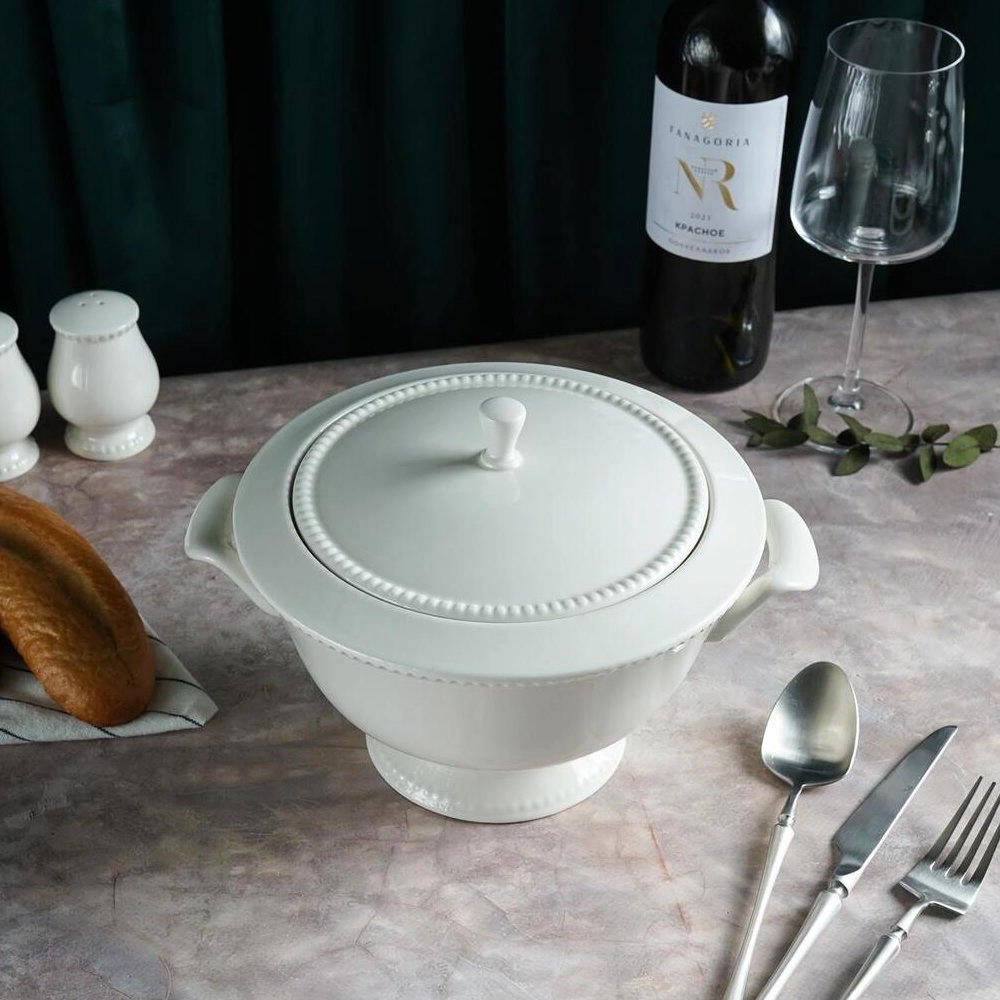 Sopeira Com Tampa Qualitier Luxe 1,4 Litros Sopeira Com Tampa Qualitier Luxe 1,4 Litros