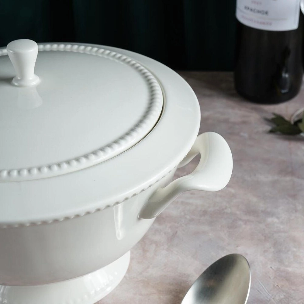 Sopeira Com Tampa Qualitier Luxe 1,4 Litros Sopeira Com Tampa Qualitier Luxe 1,4 Litros