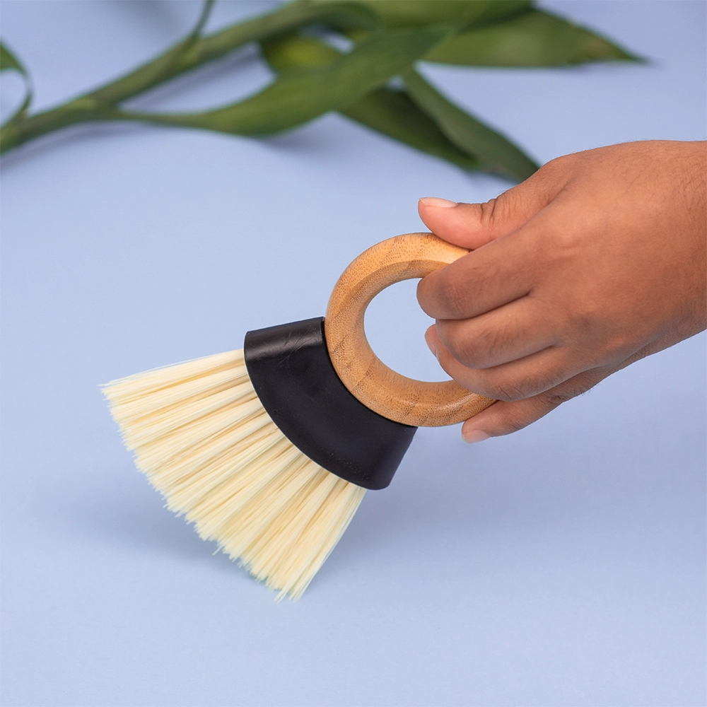 Kit Escova e Pá Para Limpar Oikos 17 X 19 Cm Kit Escova e Pá Para Limpar Oikos 17 X 19 Cm