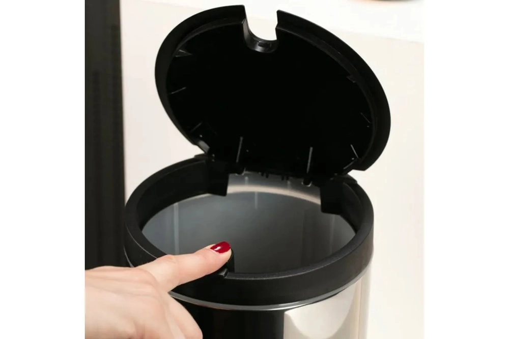 Lixeira Press Com Tampa Brinox Decorline Preta 4 Litros Lixeira Press Com Tampa Brinox Decorline Preta 4 Litros